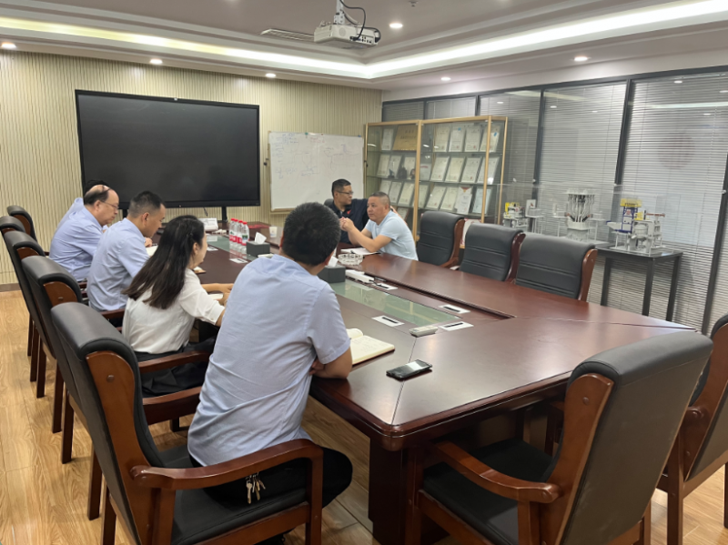 深化技術(shù)交流，共促產(chǎn)業(yè)發(fā)展 ——客戶蒞臨我司開展鎳鉬提煉交流爐技術(shù)交流活動